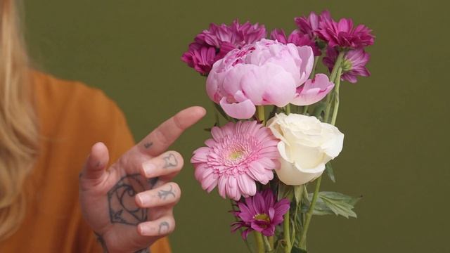 BOTANICAL TATTOO Design with PROCREATE - Online Course by Jen Tonic | Domestika English смотреть онлайн