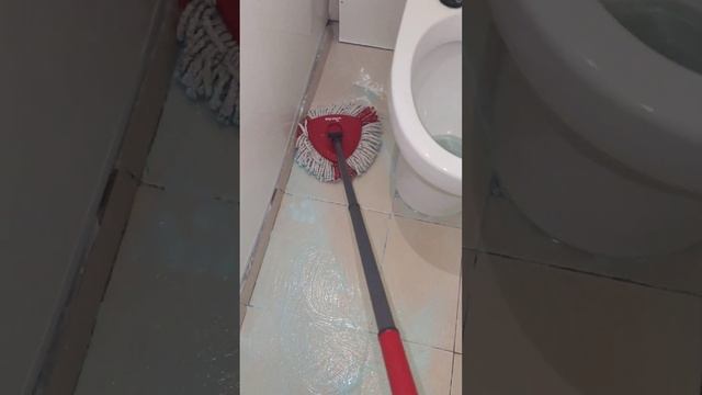 уборка туалета чищу плитку смотреть онлайн