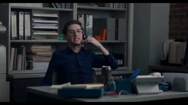 The Assistant review смотреть онлайн