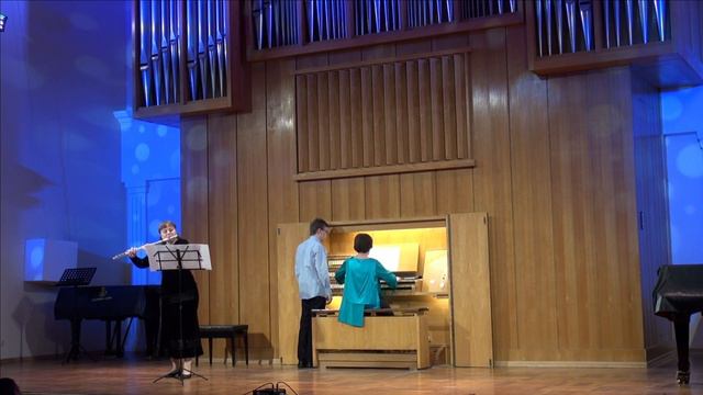 C. Debussy, Arabesque 1. E.Pashchenko (flute), Y.Lotova (organ). смотреть онлайн