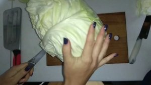 2 способа шинковки капусты.Как пользоваться ножом для шинковки.Чем резать капусту..mp4