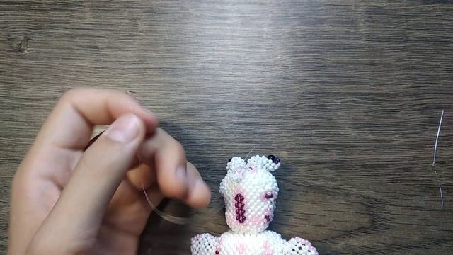 Ушан ( зайчик) из бисера. Амигуруми. Мастер клас. Хвостик. смотреть онлайн