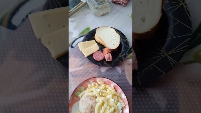 домашняя катлета с макаронами,обед, приятного аппетита