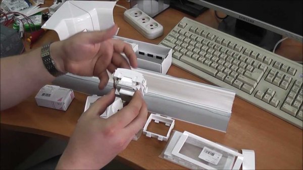 In Liner Front DKC ДКС. Небольшой обзор кабельных коробов и аксессуаров