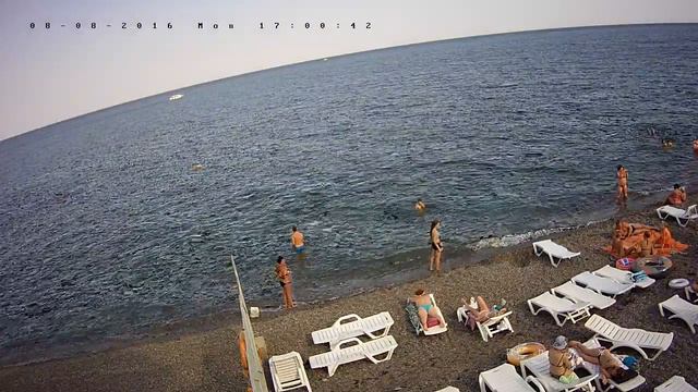 Вебкамера "Пляж Дубны". Запись 08.08.2016 17:00:02 смотреть онлайн