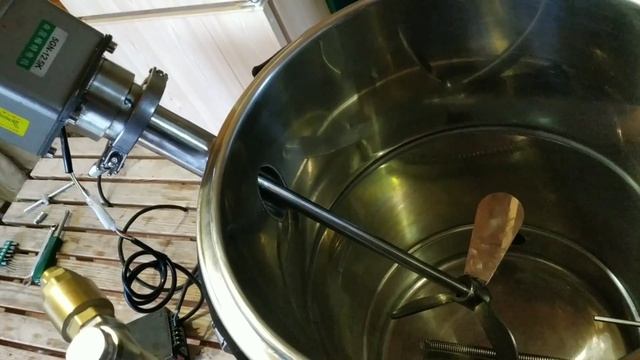 Распаковка и обзор электро-мешалки для ПВК. смотреть онлайн