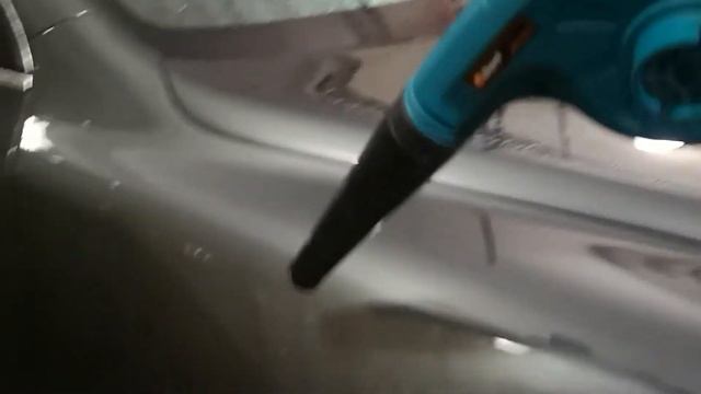 Воздуходувка BORT-BSS-18 LI сушка авто после мойки! смотреть онлайн