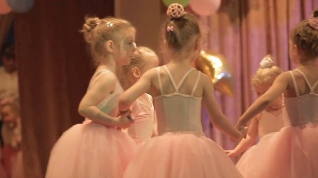 №3 Вальс из балета "Коппелия". Дети - 3-4 года - "Русский Балет" Москва-Дубинская смотреть онлайн