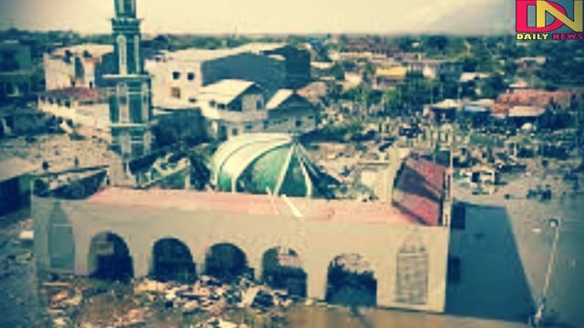 Earthquake of magnitude 6.0 strikes East Java, Indonesia смотреть онлайн