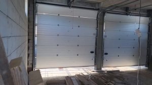 СЕКЦИОННЫЕ ВОРОТА ДАМАСТ С ТОРСИОННЫМ МЕХАНИЗМОМ АВТОМАТИКА ДАМАСТ DD1000