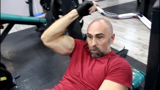 КАК ПРАВИЛЬНО ДЫШАТЬ ВО ВРЕМЯ ТРЕНИРОВКИ С ЖЕЛЕЗОМ? (повтор). смотреть онлайн