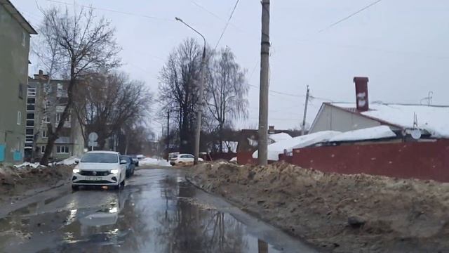 Дороги в Новомосковске растаяли вместе со снегом смотреть онлайн