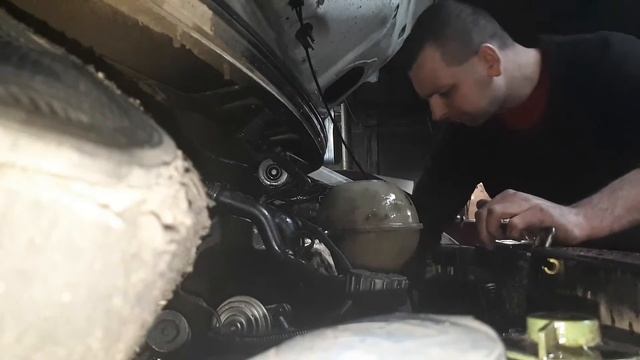 WV T4 выхлопные газы в системе охлаждения ) смотреть онлайн