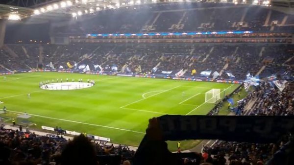 FC Porto anthem live at Dragão Stadium. (FC Porto - Leicester)