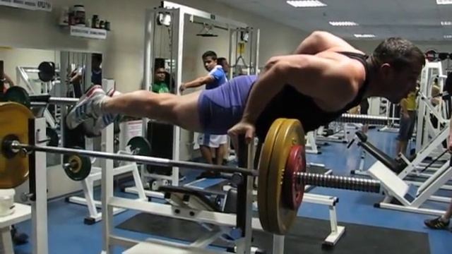 Мы занимаемся пауэрлифтингом! смотреть онлайн