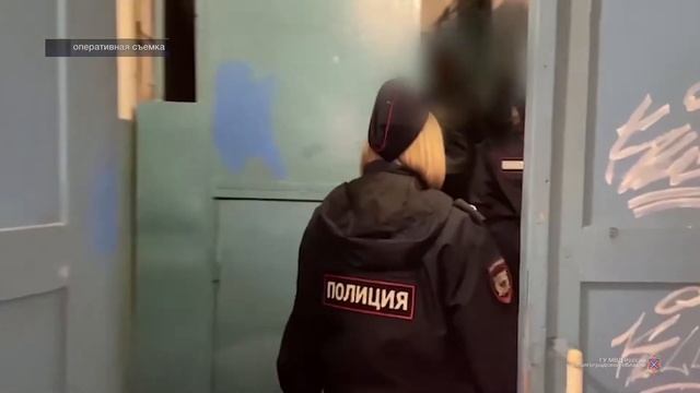 В Волжском установлены личности подростков, нанесших граффити в подъезде смотреть онлайн