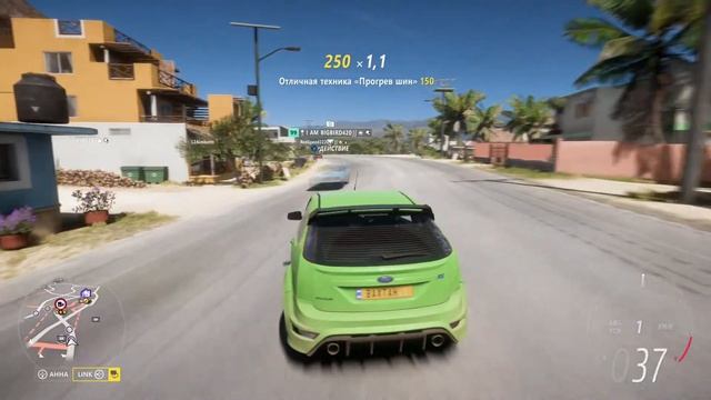 Сфотографируйте Ford Focus RS 2009 года в Плая-Асуль возле медведя, photo bear Forza Horizon 5 смотреть онлайн