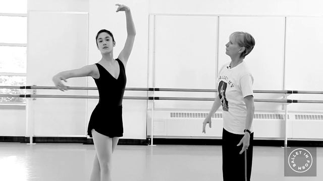 Refining the Fingers in Port de Bras with Legendary Balanchine Dancer Judith Fugate смотреть онлайн