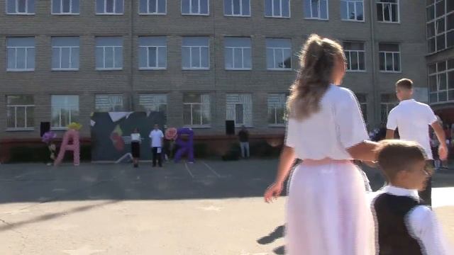 ПЕРВЫЙ ЗВОНОК смотреть онлайн