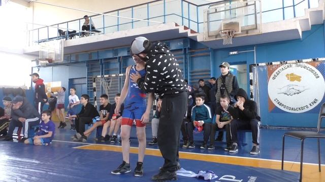 Дауров Амир (КБР) - Чапанов Ибрагим (Ингушетия) смотреть онлайн