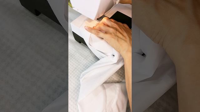Как пришить манжет к рукаву. Мастер-класс за 53 секунды. смотреть онлайн