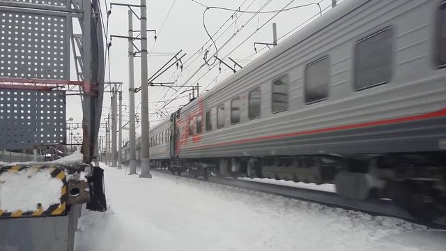 ЧС2К-709 с поездом Екатеринбург-Москва смотреть онлайн