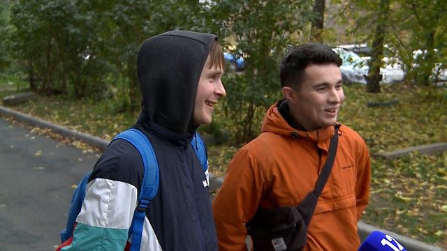 В Череповце с многоэтажки стирают портреты известных поэтов смотреть онлайн