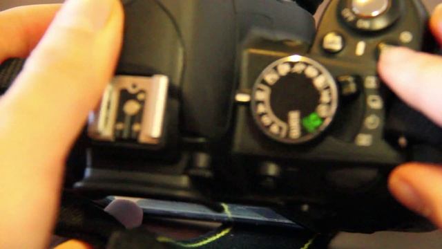 HOW TO: CHANGE ISO, SHUTTER SPEED & APERTURE ON THE NIKON D3100 or D3200 SLR CAMERA смотреть онлайн