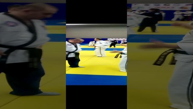 36 защита от попытки захвата двумя руками спереди за плечи смотреть онлайн