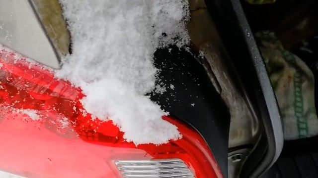 Лада Гранта зимой. Что происходит с машиной во время снегопада. смотреть онлайн