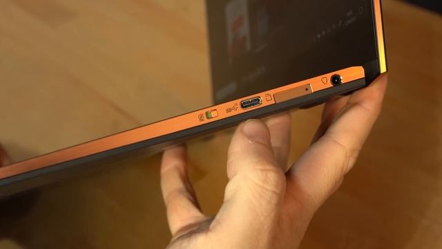 SUMMIT E13 Flip EVO, il primo convertibile di MSI in ANTEPRIMA! смотреть онлайн