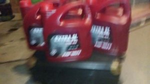 обзор моторного масла фаворит"раньше было"чемпион". полусинтетическое,качество отличное.