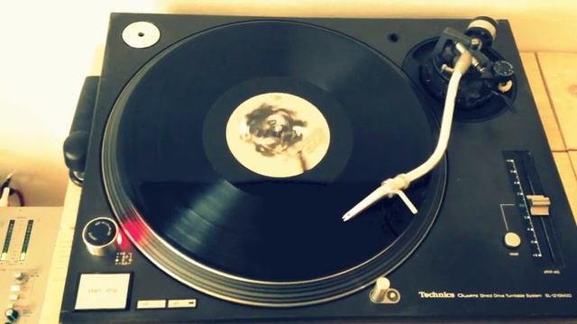 Shades Of Gray - Lift You Up (Mic Mills remix) смотреть онлайн