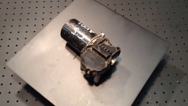 Моторчик стеклоочистителя передний для Audi A6 [C5] 1997-2004 смотреть онлайн