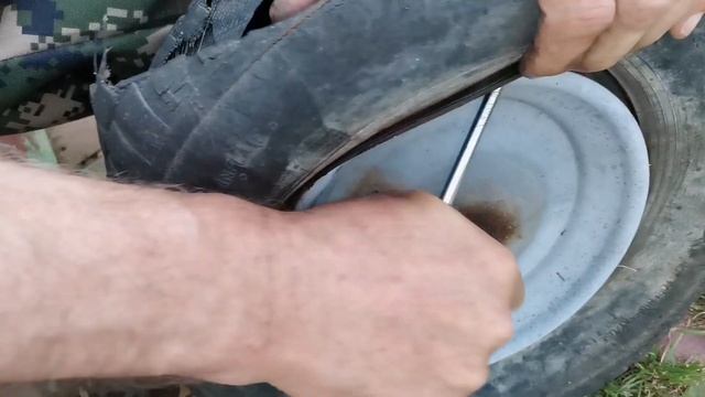 Замена камеры и покрышки на садовой тачке. Что делать если новое колесо не подошло по размерам. смотреть онлайн