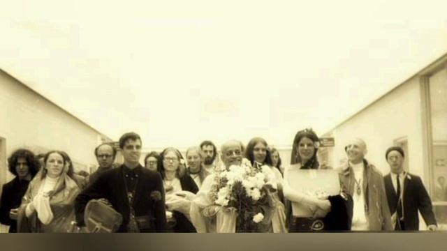 Беседа на утренней прогулке . смотреть онлайн