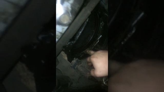 Снятие поддона Mercedes Benz С200 W202 1996г смотреть онлайн