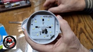 Светодиодный светильник с датчиком движения на аккуме.mp4