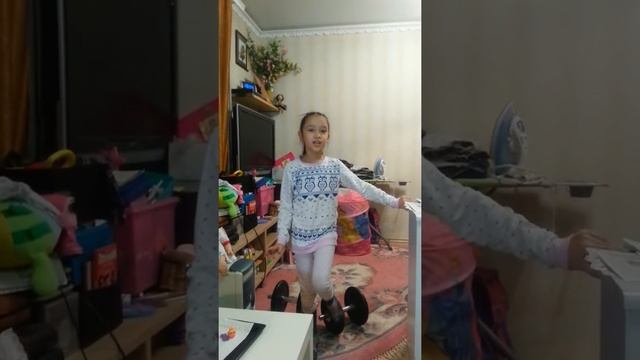 Стихотворение Ирины Пивоваровой "Жила была собака" смотреть онлайн