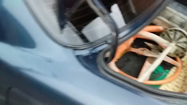 Влезет ли бетономешалка в легковую машину?! Влезет! смотреть онлайн