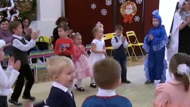 Новый год 2012 старшая группа. часть 2 смотреть онлайн
