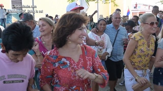 Las Parrandas de Remedios 2019, Cuba смотреть онлайн