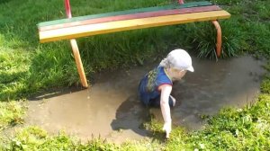МАЛЫШ УПАЛ В ВОДУ