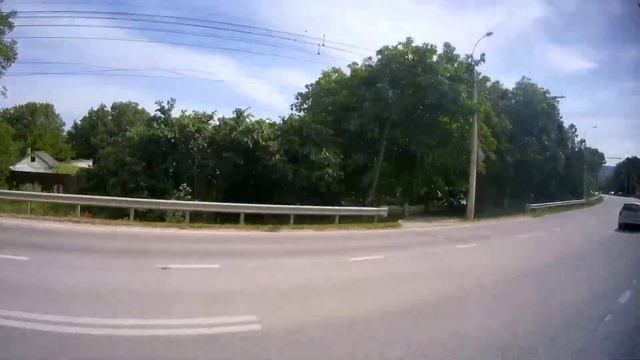 Едем из Симферополя в Алушту на троллейбусе. Дороги Крыма смотреть онлайн