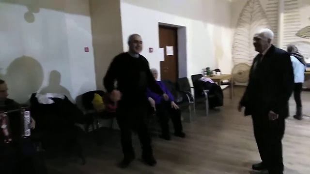 Парк Кузьминки танцы и песни под гармонь. Проводы старого года. 2018 года смотреть онлайн