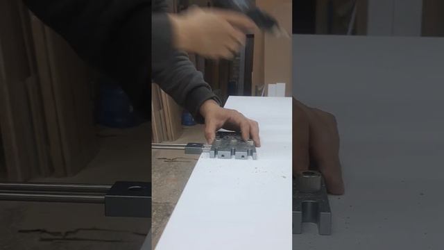 Yomo присадка в пласт под эксцентрик #woodworking #wood смотреть онлайн