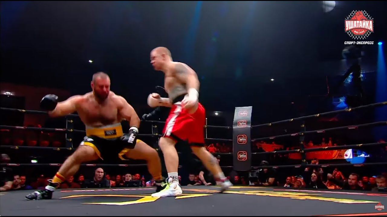 СТРАШНЫЙ НОКАУТ - кровь попала даже на Валуева / Олег Фомичев Vs Николай Данилов ПОЛНЫЙ БОЙ