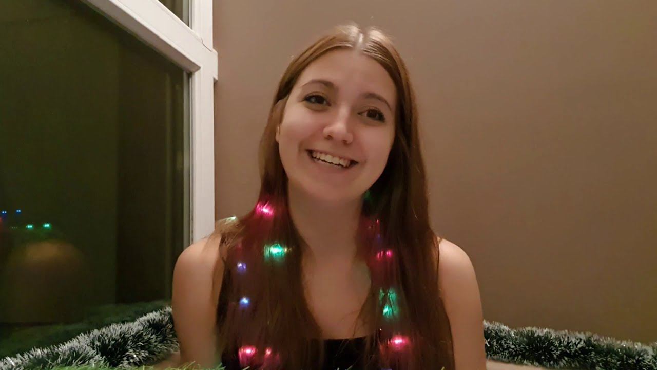 Виктория Черникова о новогодних программах Воронежской филармонии смотреть онлайн