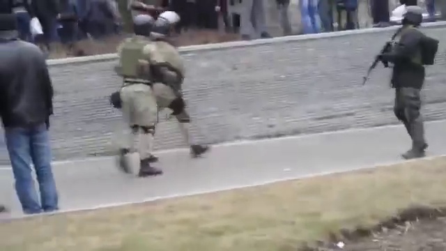 Наемники  в Донецке!  Кто эти люди .