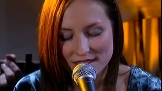 Julie Fowlis - Hug Air a' Bhonaid Mhoir (Scottish Gaelic) смотреть онлайн